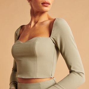 Brand new Abercrombie cropped shirt in sage green